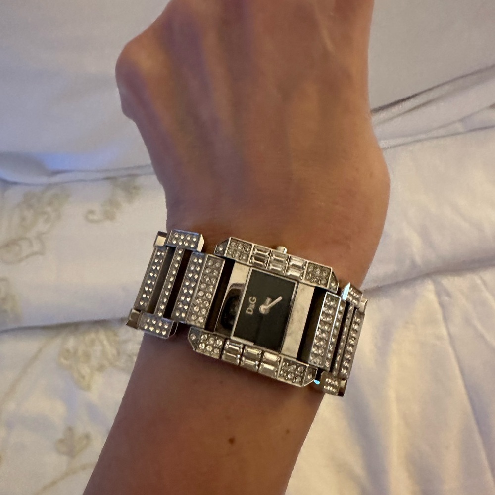 Watch - Picture 5 of 6